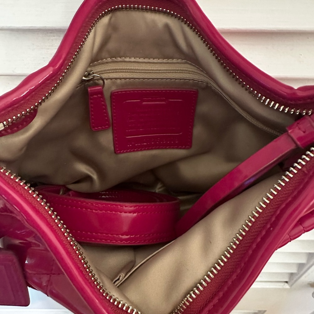 Coach Poppy Liquid Gloss Legacy Hippie Bag, style #F18678 - Picture 2 of 3